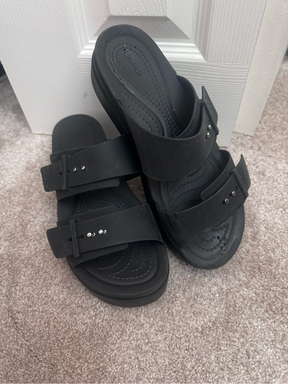 Crocs slip on Brooklyn wedge sandals